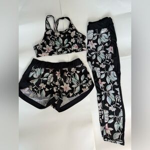 Roxy Floral Activewear Set, sports bra, shorts, pants, all size XL